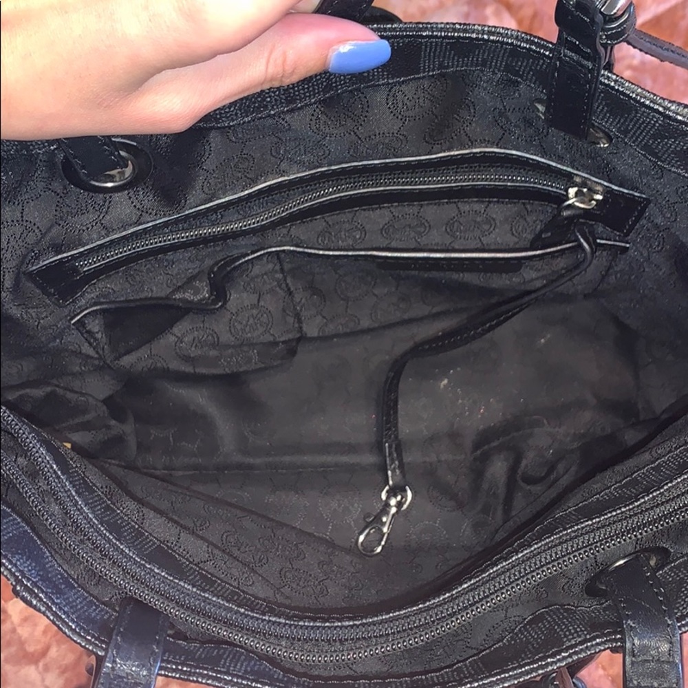 Authentic Michael Kors Handbag - image 4